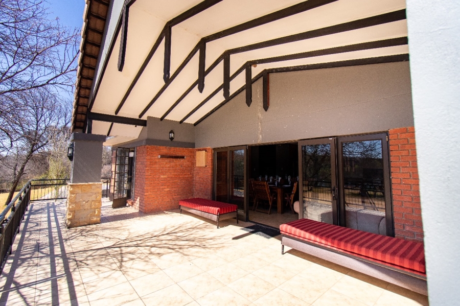 5 Bedroom Property for Sale in Riviera Glen Security Estate Free State